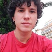 Laureato in ingegneria meccanica, presso La Sapienza